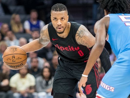 Koleksi Sepatu Mentereng Hadiah Adidas Untuk Anak Damian Lillard