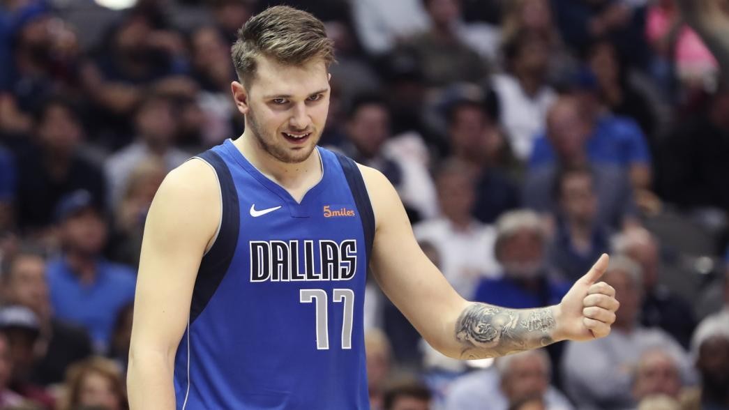 Luka Doncic Samai Pencapaian Tripoin Stephen Curry Saat Ruki