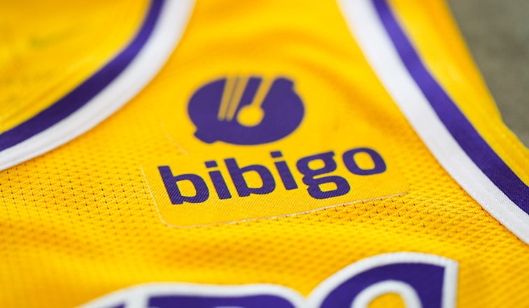 Kontrak Sponsor Lama Habis, Lakers Gandeng Bibigo sebagai Sponsor di Jersei