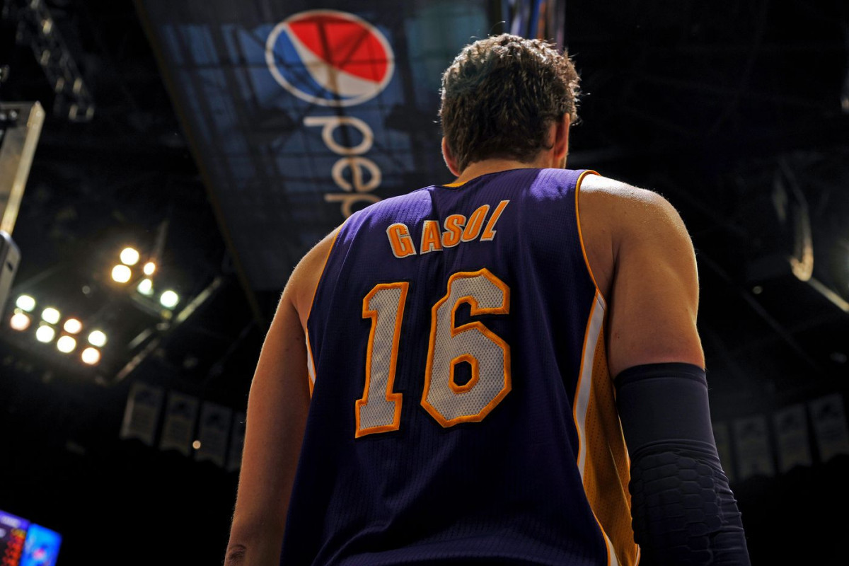 Los Angeles Lakers Siap Pensiunkan Nomor 16 Milik Pau Gasol