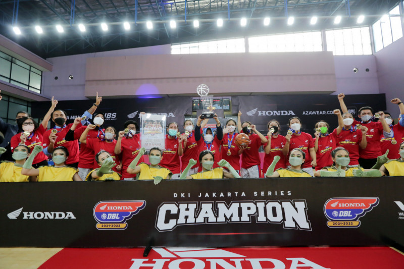 Tim Putri SMAN 70 Raih Gelar Juara Perdana di Honda DBL Seri Jakarta