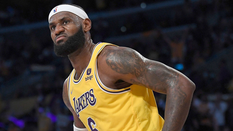 LeBron James dan Pemain Muda, Dua Hal yang Tak Pernah Seirama