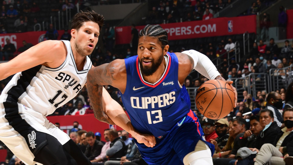 Clippers Kalahkan Spurs, Kuncinya di Kuarter Ketiga