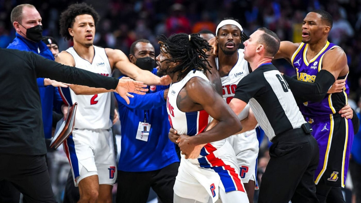 Isaiah Stewart Mengamuk Sebelum LeBron James Meminta Maaf