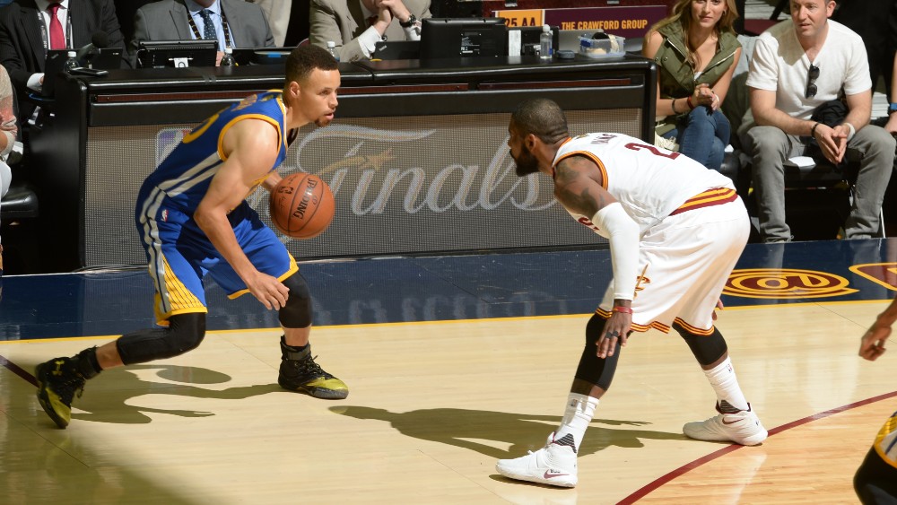 160616214912-stephen-curry-kyrie-irving-2016-nba-finals--game-six.1000x563