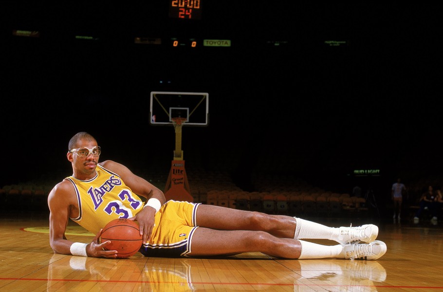 kareem-abdul-jabbar-910x600