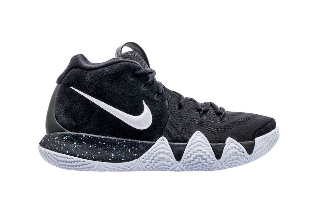 sepatu kyrie 4