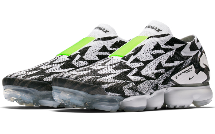 Acronym x Nike VaporMax Moc 2 Meriahkan 