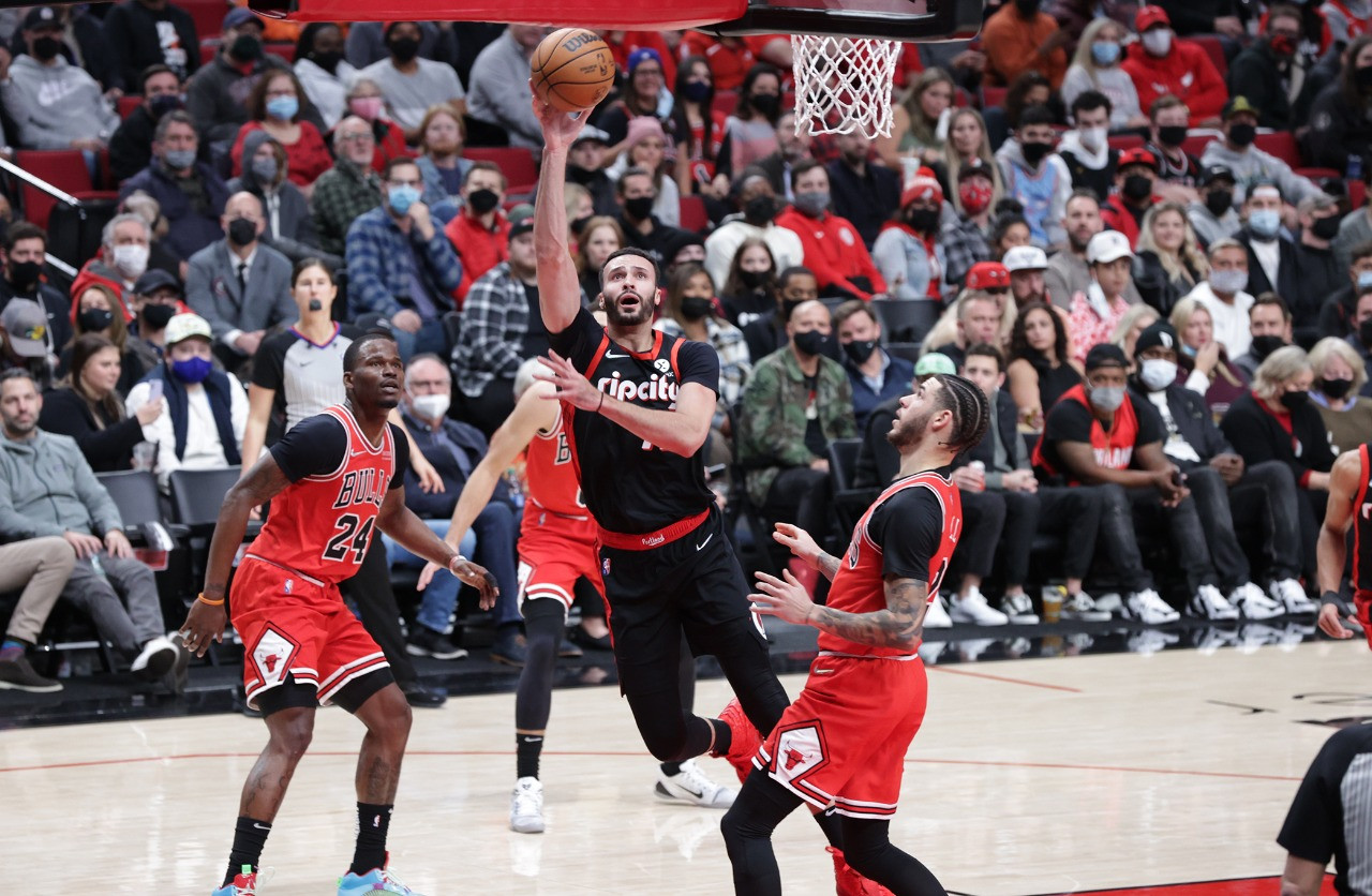 Tim Blazers Tumbangkan Bulls