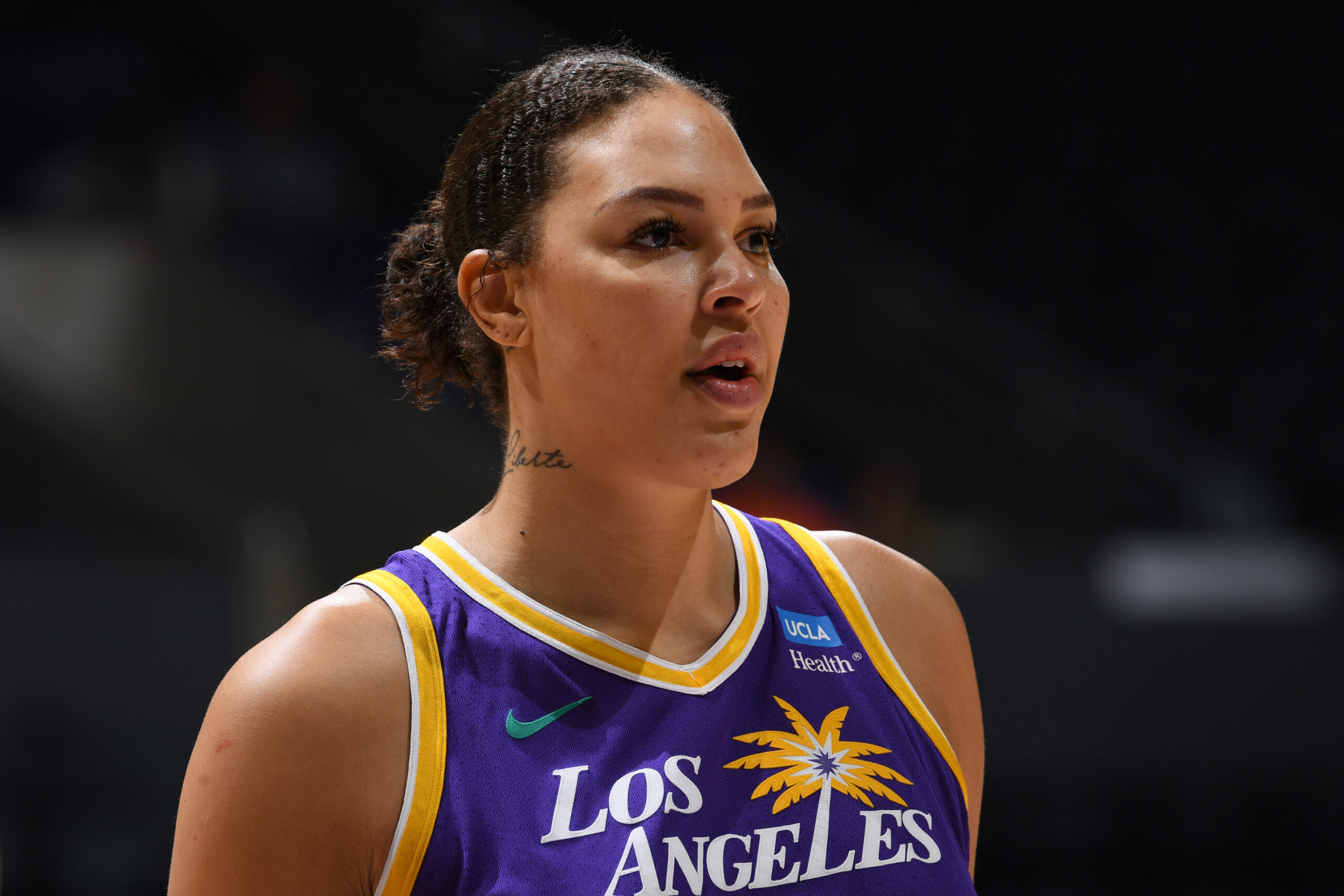 Liz Cambage Onlyfans Scandal: The Full Story! - s7sq2w2