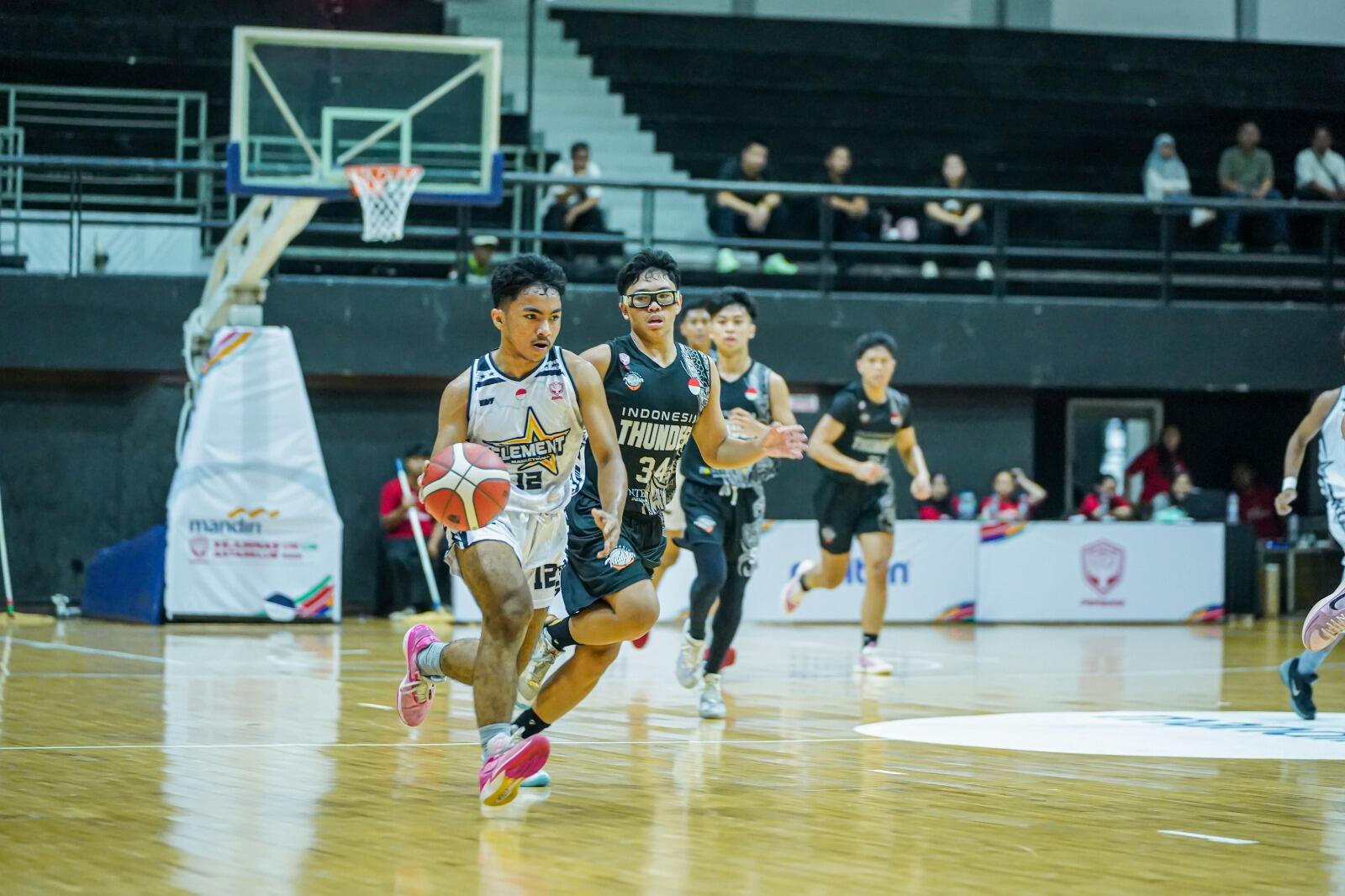 https://www.mainbasket.com/uploads/post/2025/07/19/Kejurnas U16 Rekap Hasil Pertandingan Hari Ketiga di GOR Unesa.jpg