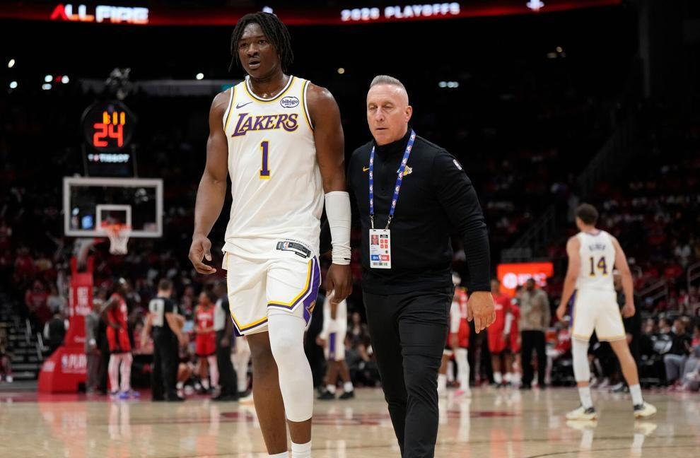 Adou Thiero Diusir Wasit, LeBron James Bela, Luka Doncic Siap Bayar Denda