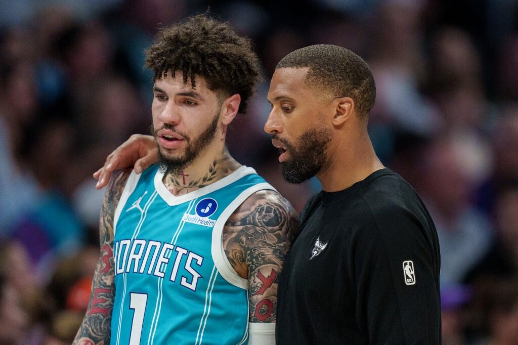 Charles Lee Siapkan Era Baru Charlotte Hornets Tanpa LaMelo Ball