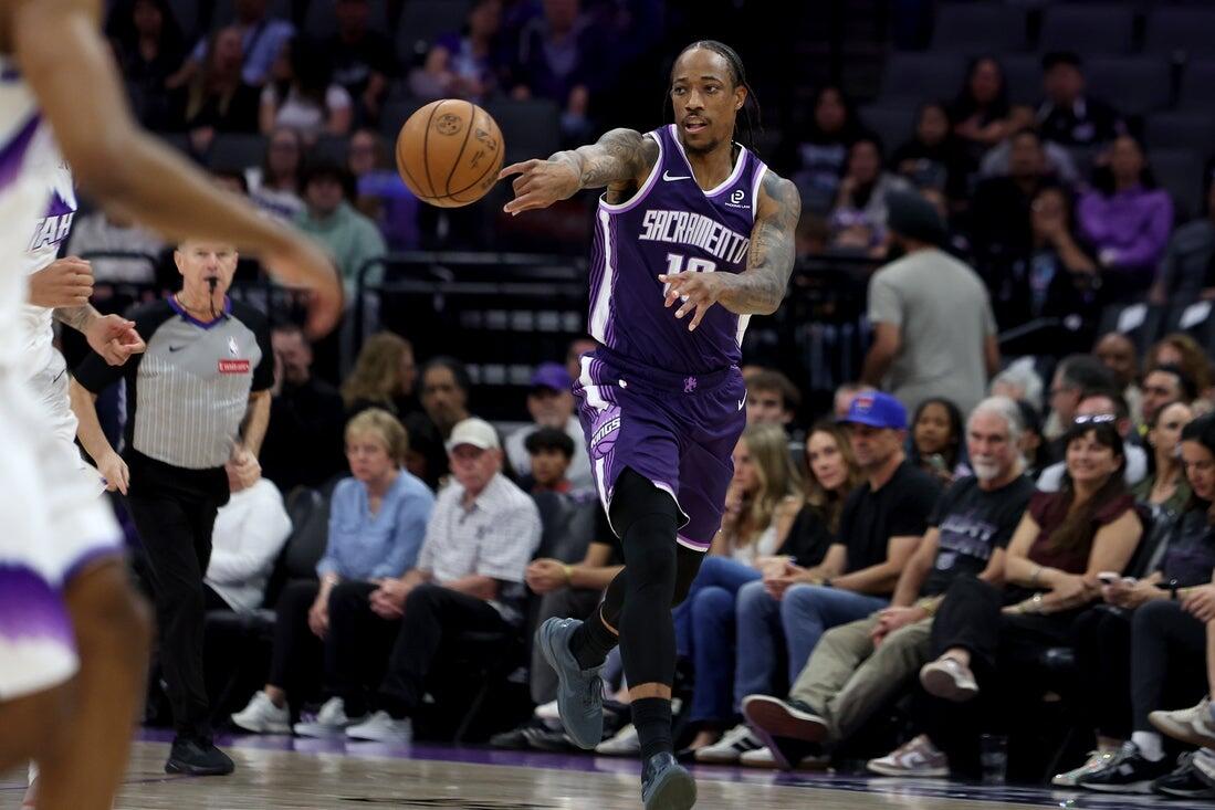 DeMar DeRozan Terima Kontrak Minimum 1 Tahun dari Nuggets