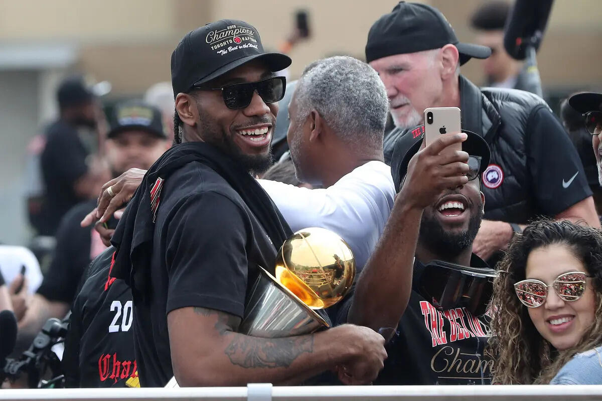 Kawhi Leonard Berbicara untuk Pertama Kalinya Sejak Transfer ke Toronto Selesai